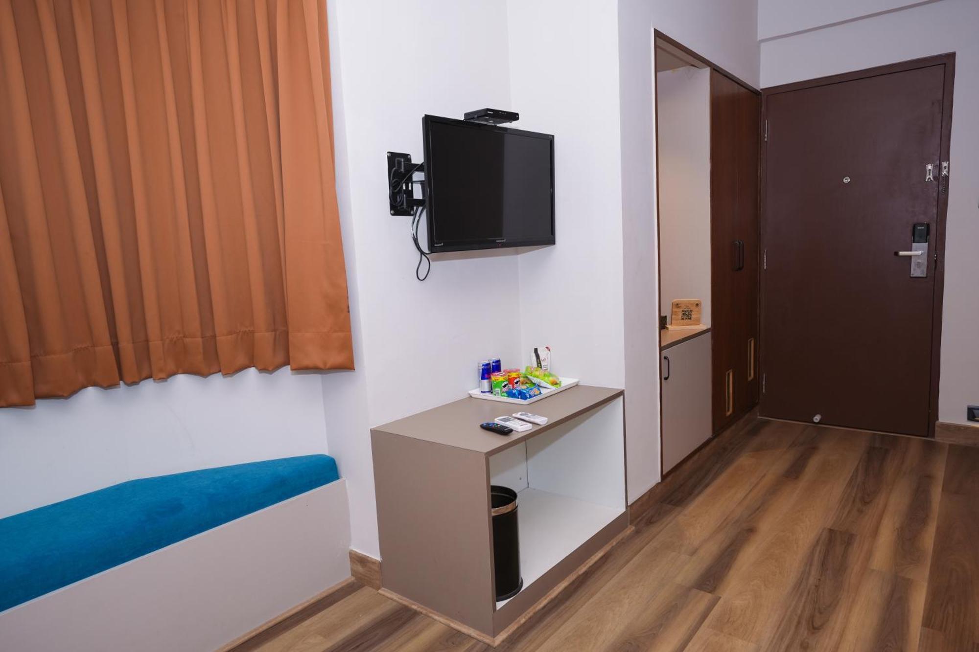 Hotel Vaishnavi Residency Bangalore Exterior foto